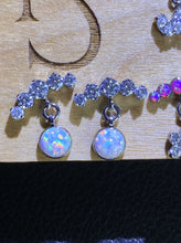 Load image into Gallery viewer, IS Dangle Prium and Pal Cab